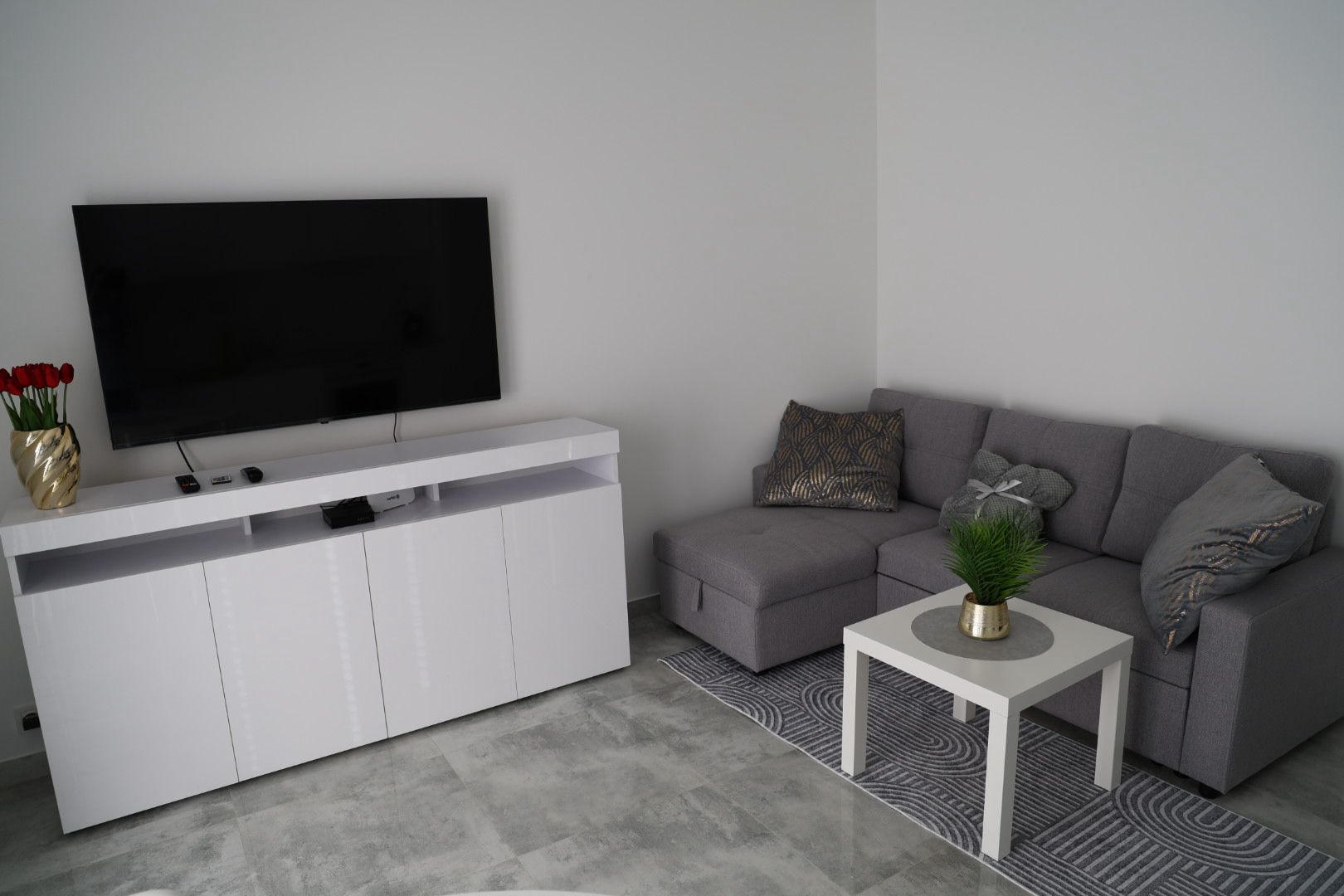 Studio Heweliusza 8A — wnętrze mieszkania