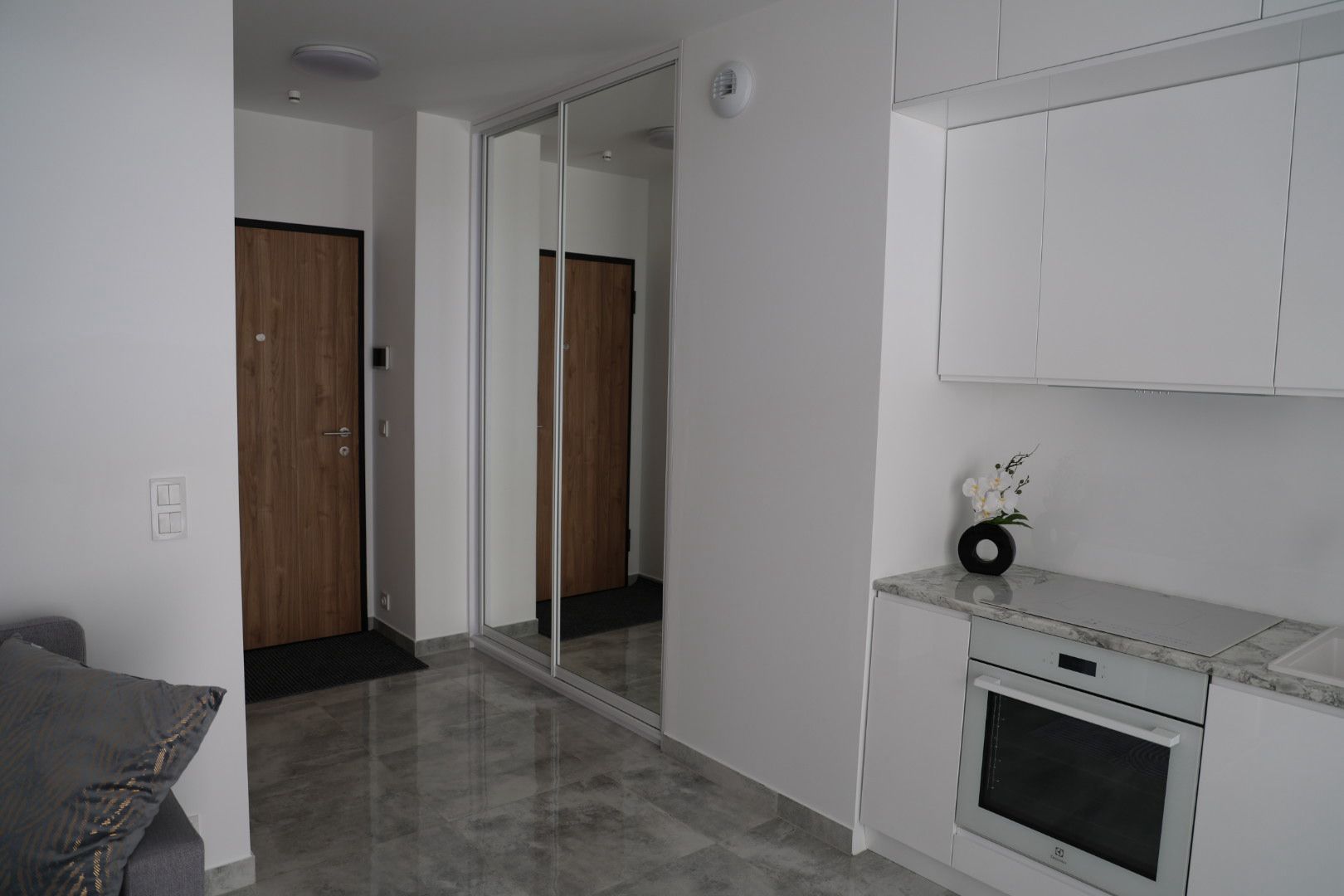 Studio Heweliusza 8A — wnętrze mieszkania
